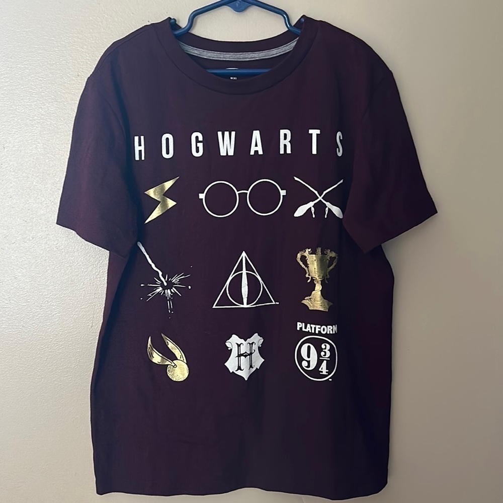 Old Navy Hogwarts Harry Potter Tee | Medium/8